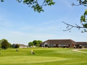 GOLF CLUB REDUCES CARBON FOOTPRINT