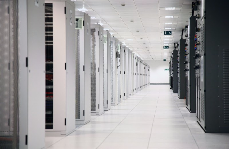 Innovative LED lighting solutions for data centre operations
